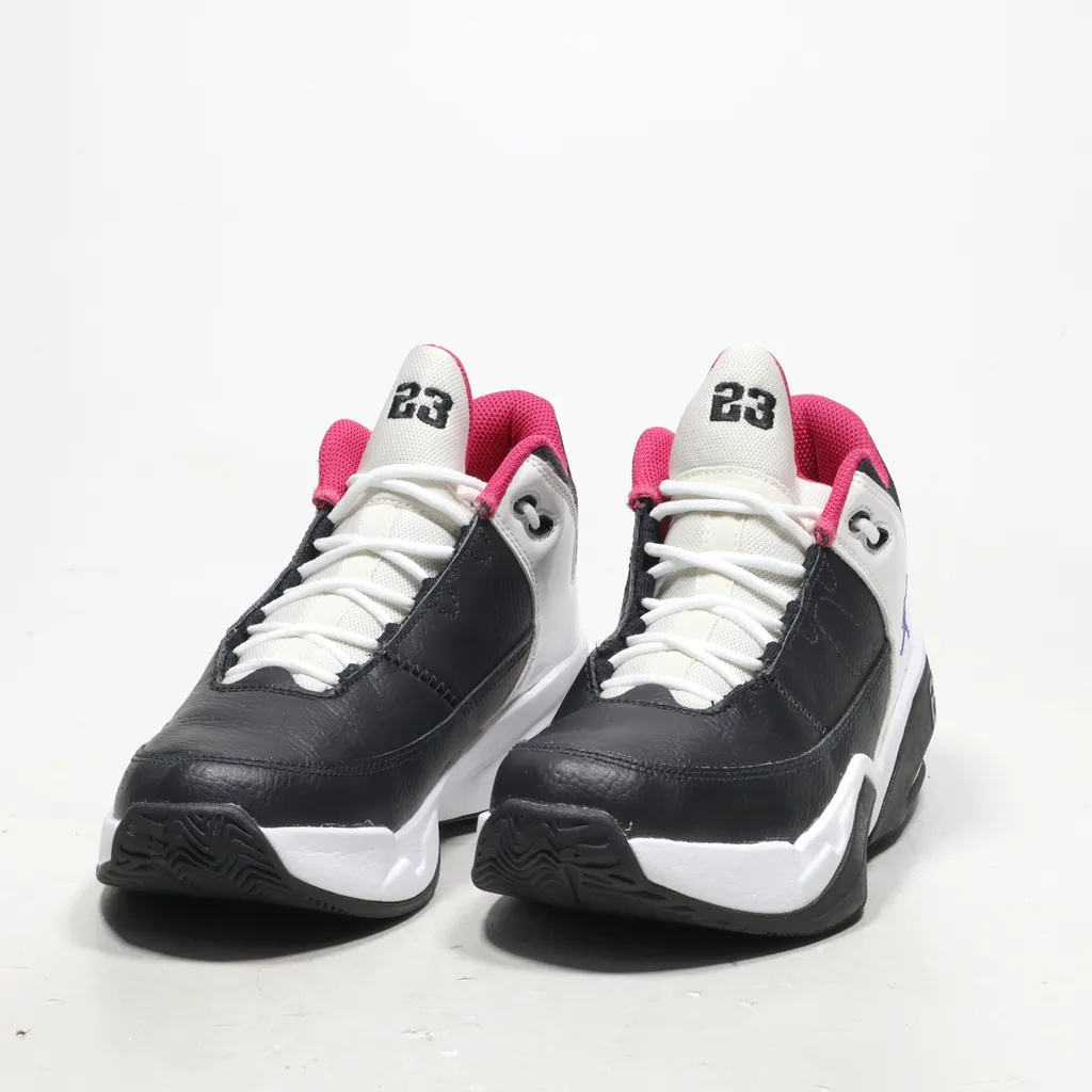 Air Jordan Max Aura 3 Sport Shoes Leather Black Color For Kids