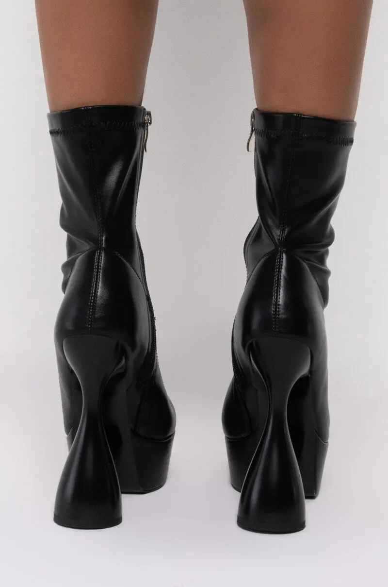 AZALEA WANG HIGH STANDARDS CHUNKY BOOTIE IN BLACK