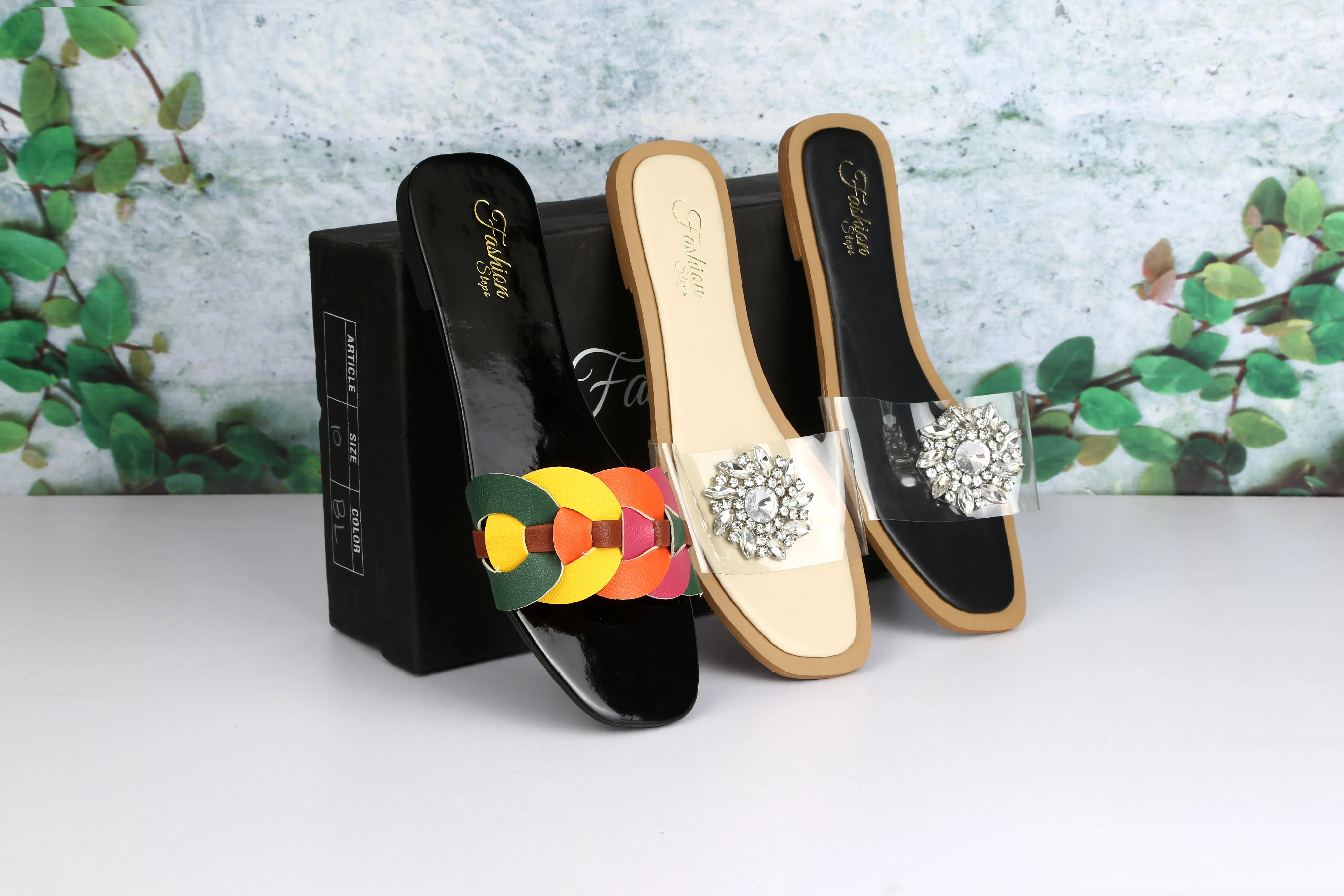 BLACK TRANSPERANT FLAT