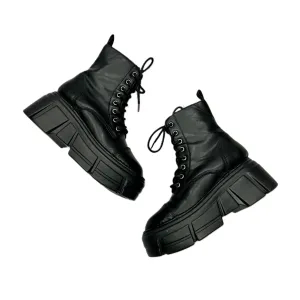 Boots Ankle Heels By Steve Madden In Black, Size: 5