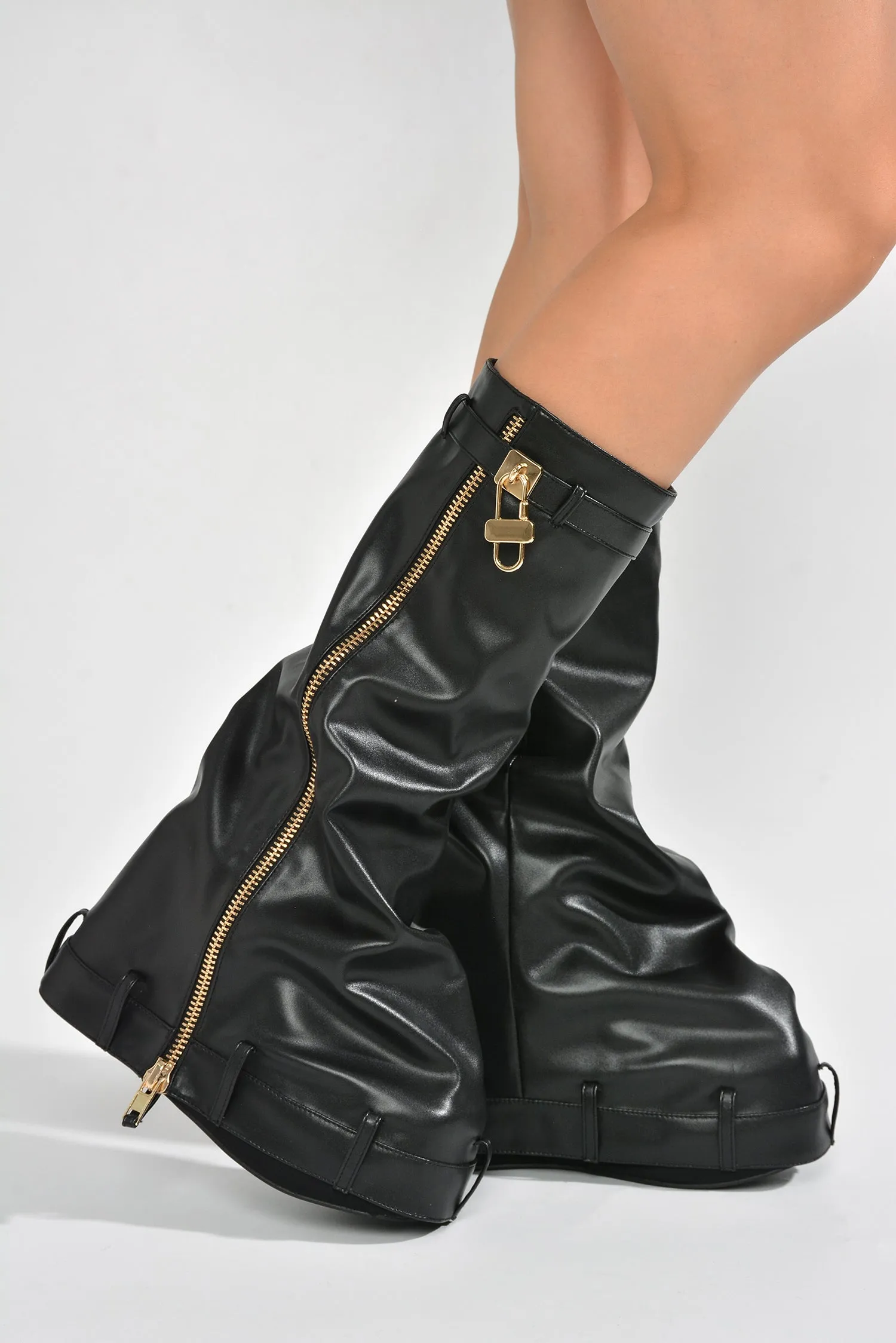 Fold Over Platform Boots Loxodo