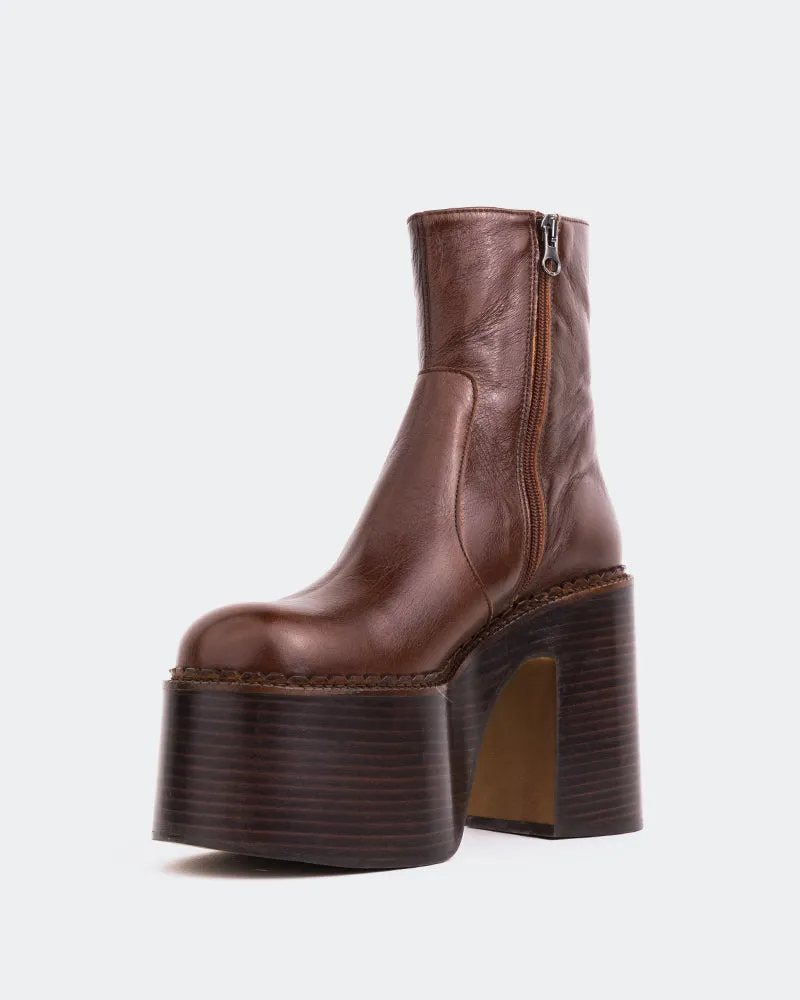 Gunner Chestnut Leather