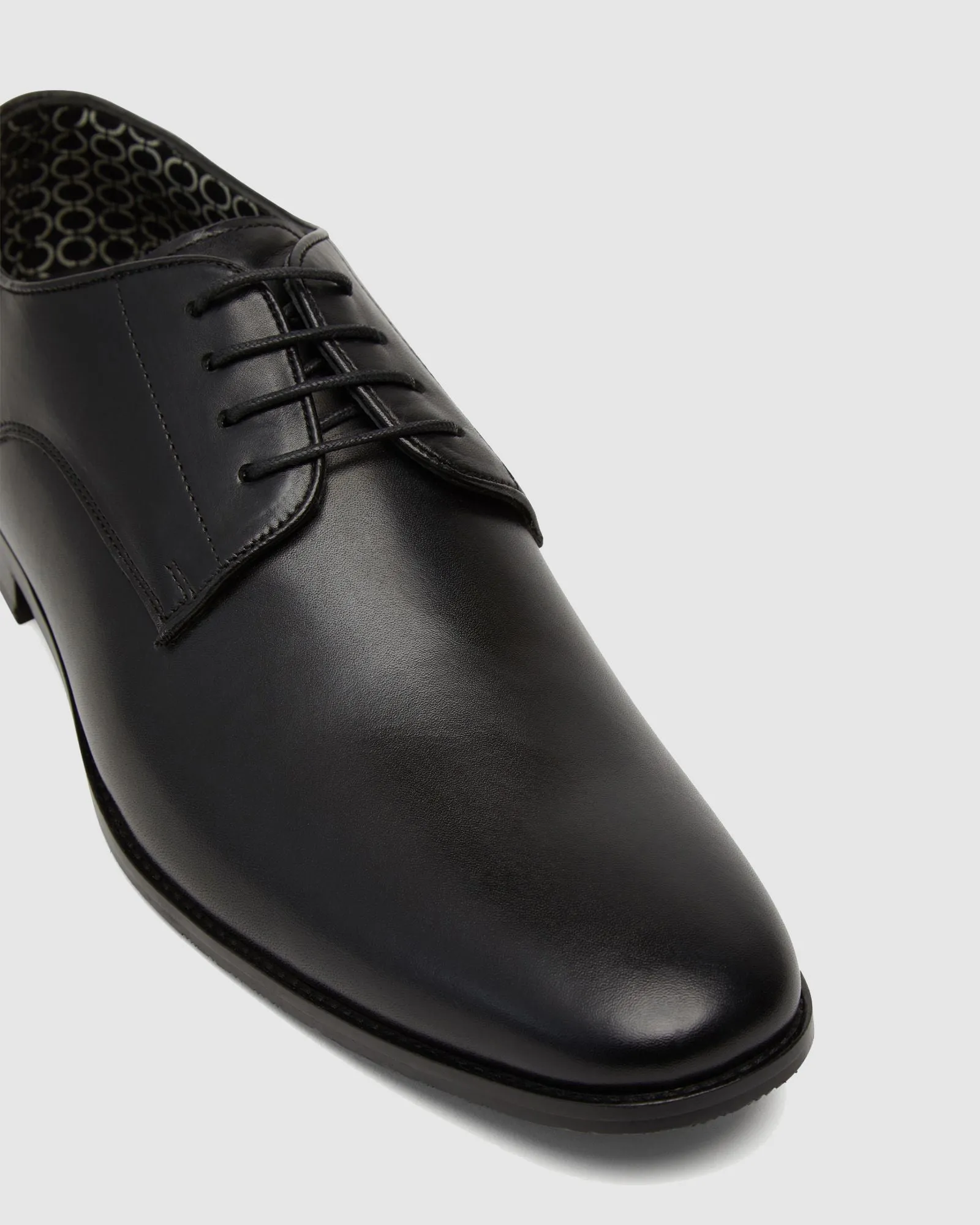Larry Leather Derby Shoe