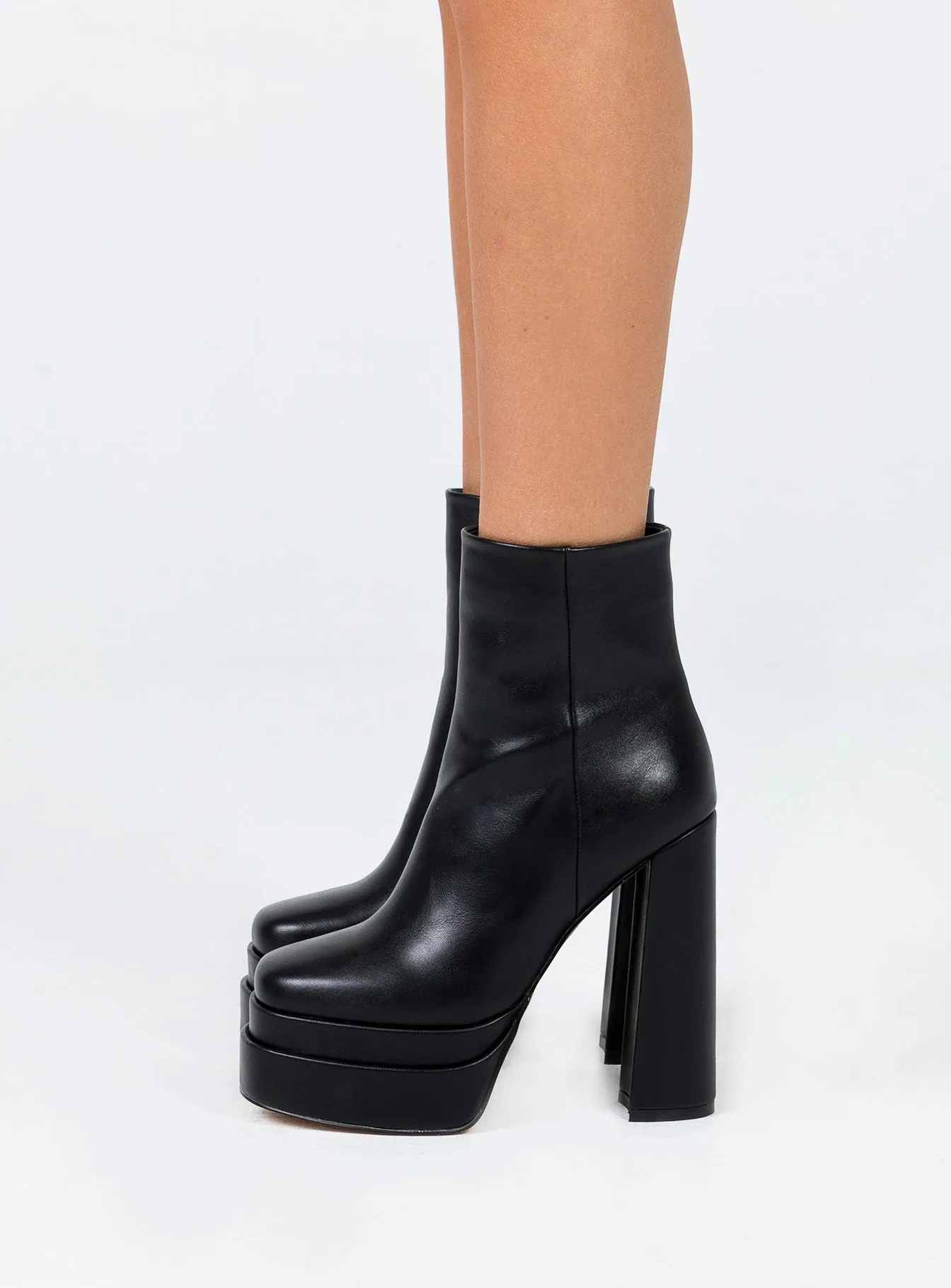 Last Time Boots Black