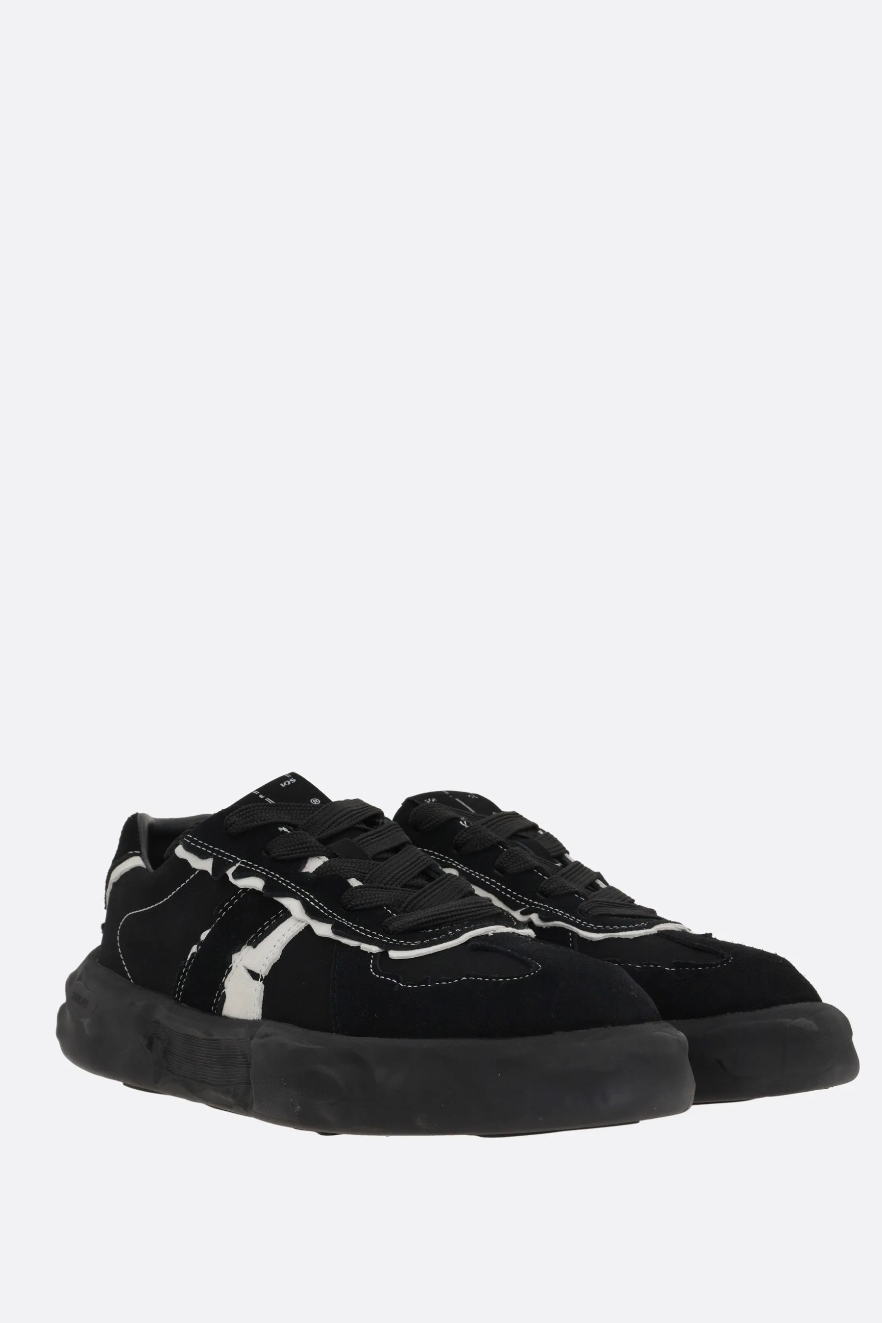 low-top sneakers in nabuk and suede