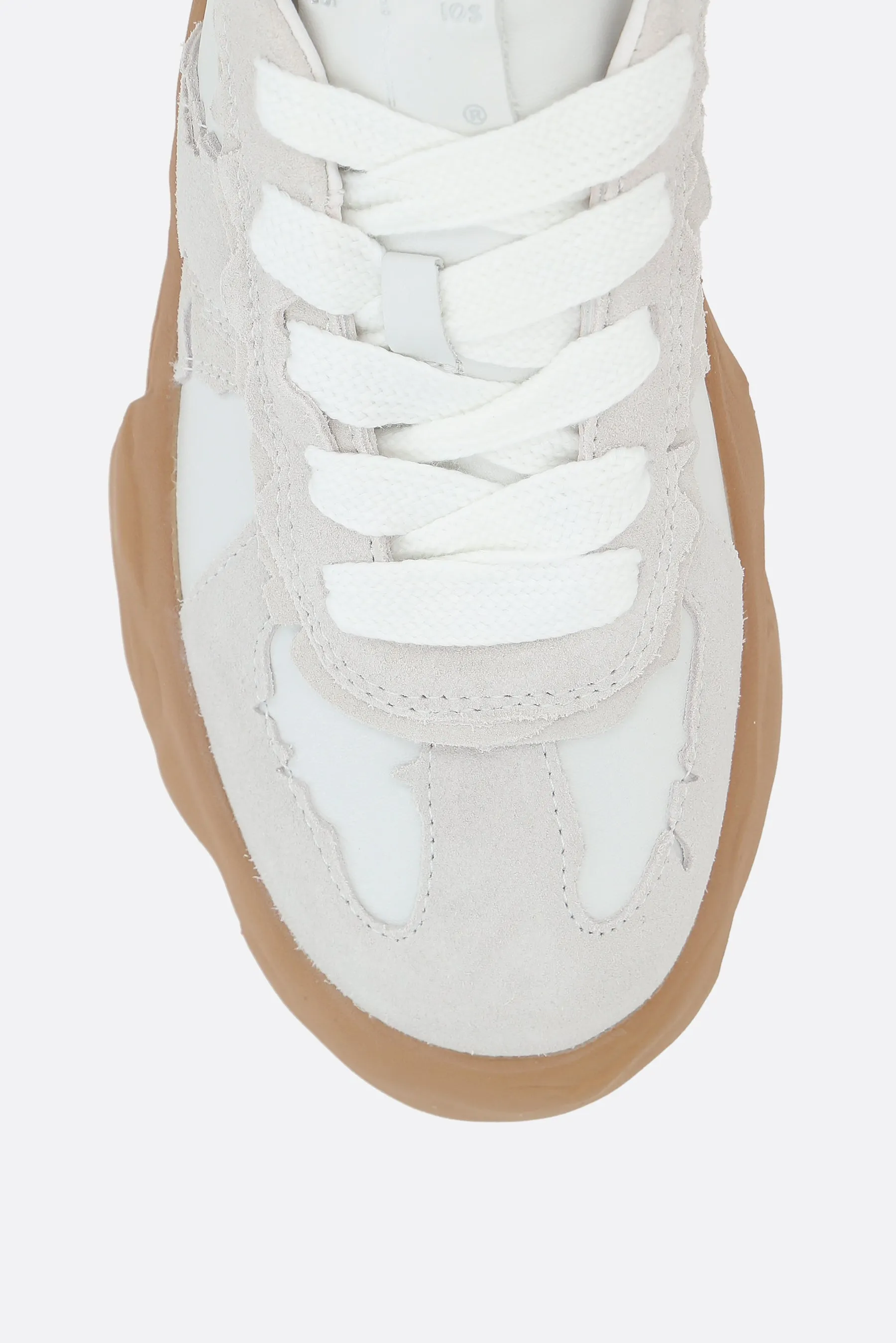 low-top sneakers in smooth leather and suede
