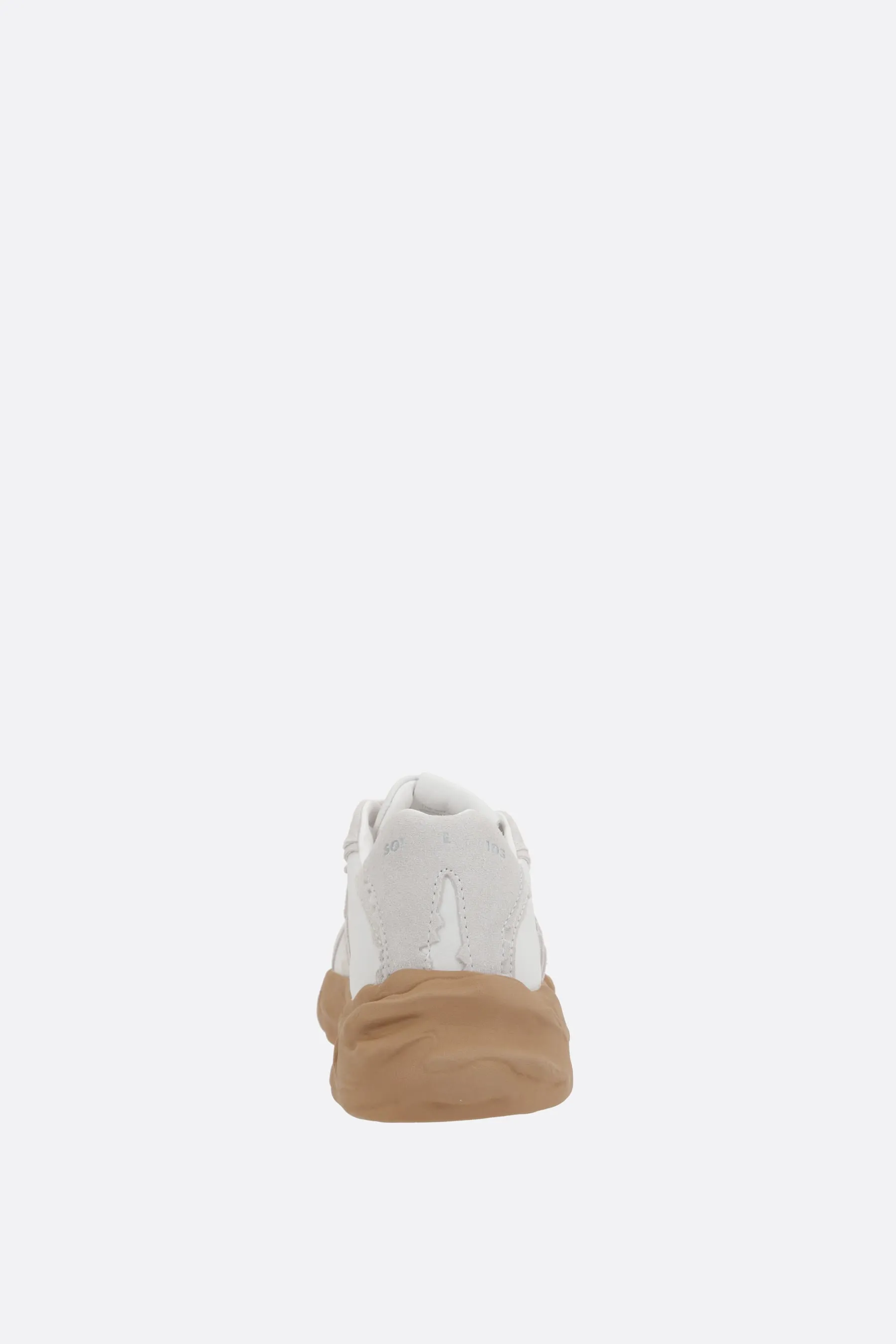 low-top sneakers in smooth leather and suede