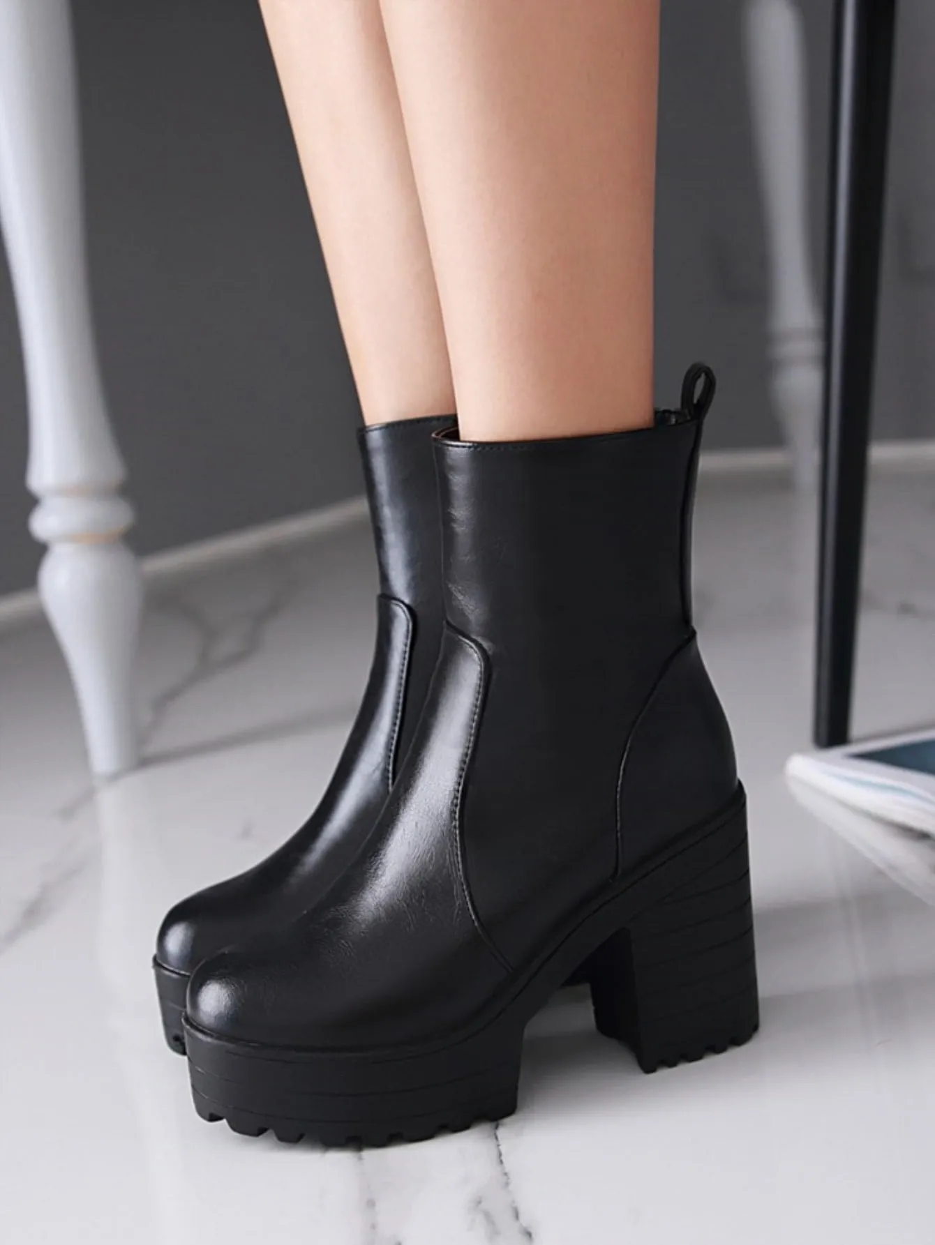 Minimalist Chunky Classic Boots