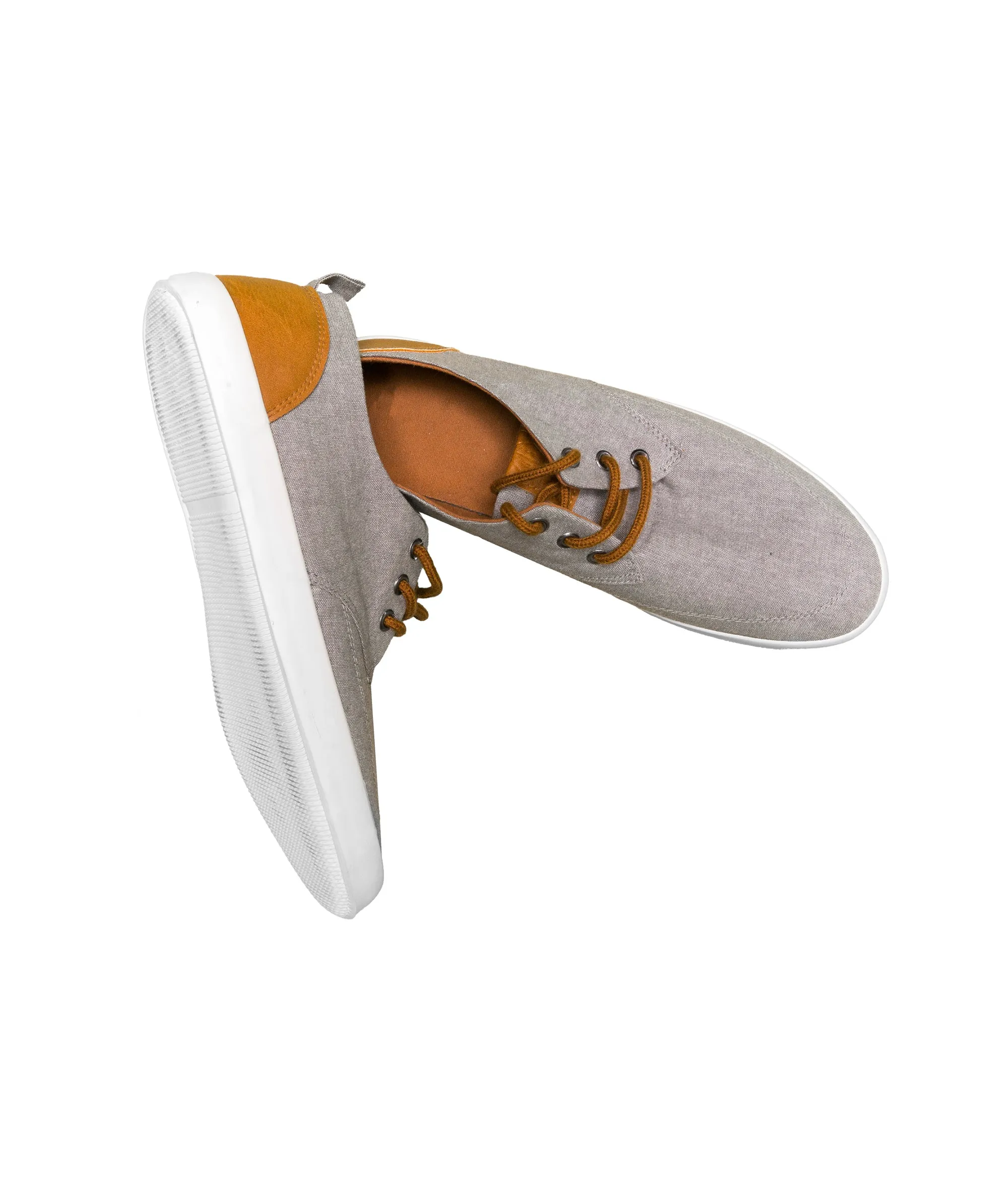 Moccasins with laces