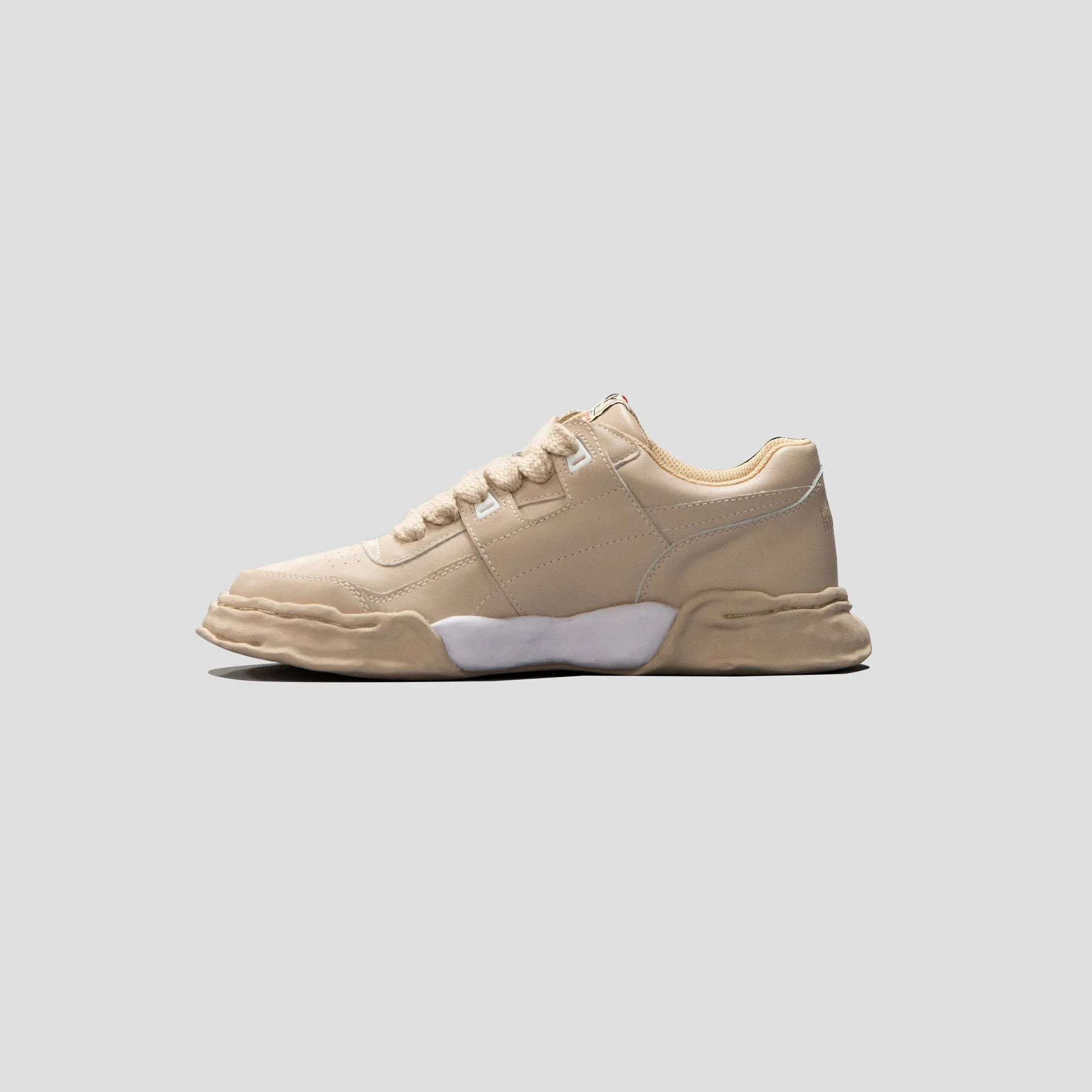 PARKER LOW TOP SNEAKER - BEIGE