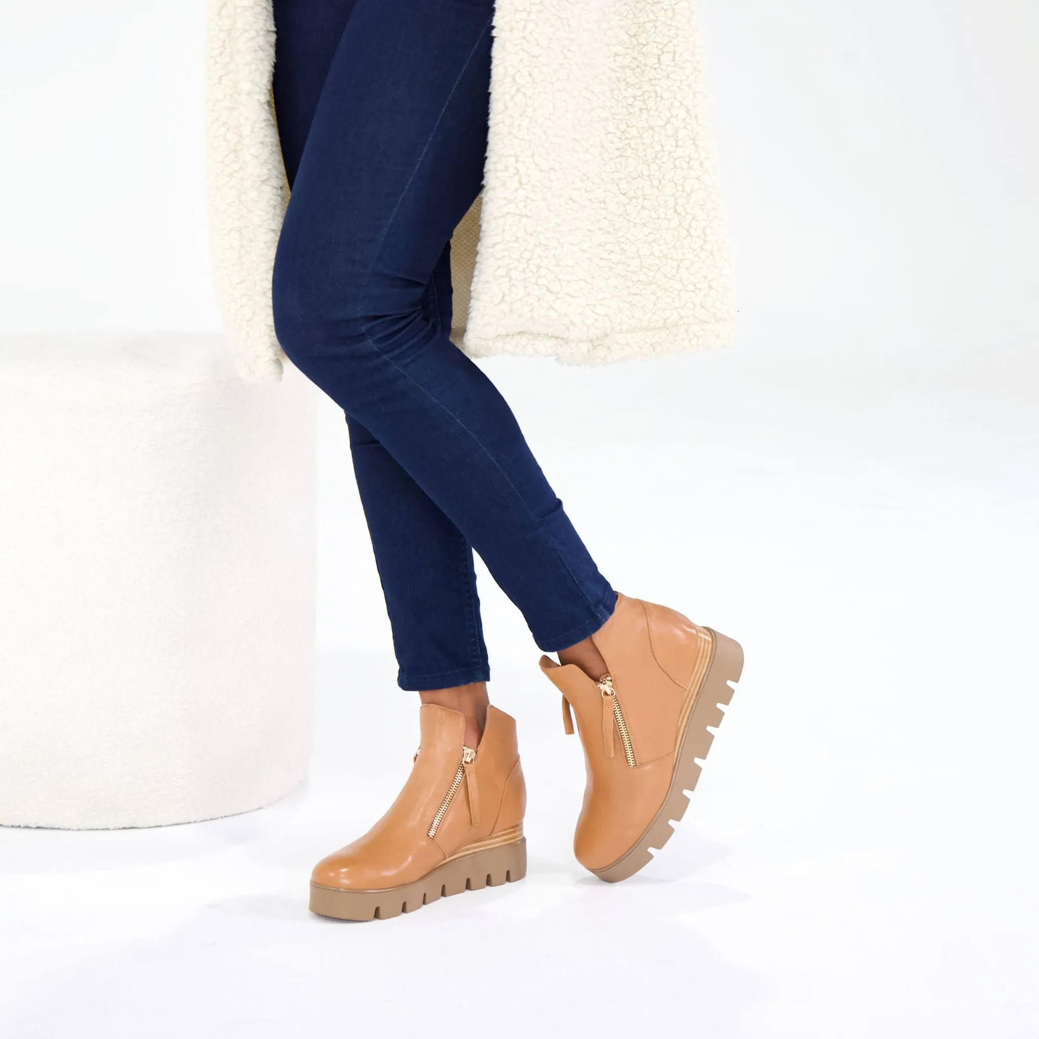 Radio Dark Tan Leather Ankle Boots