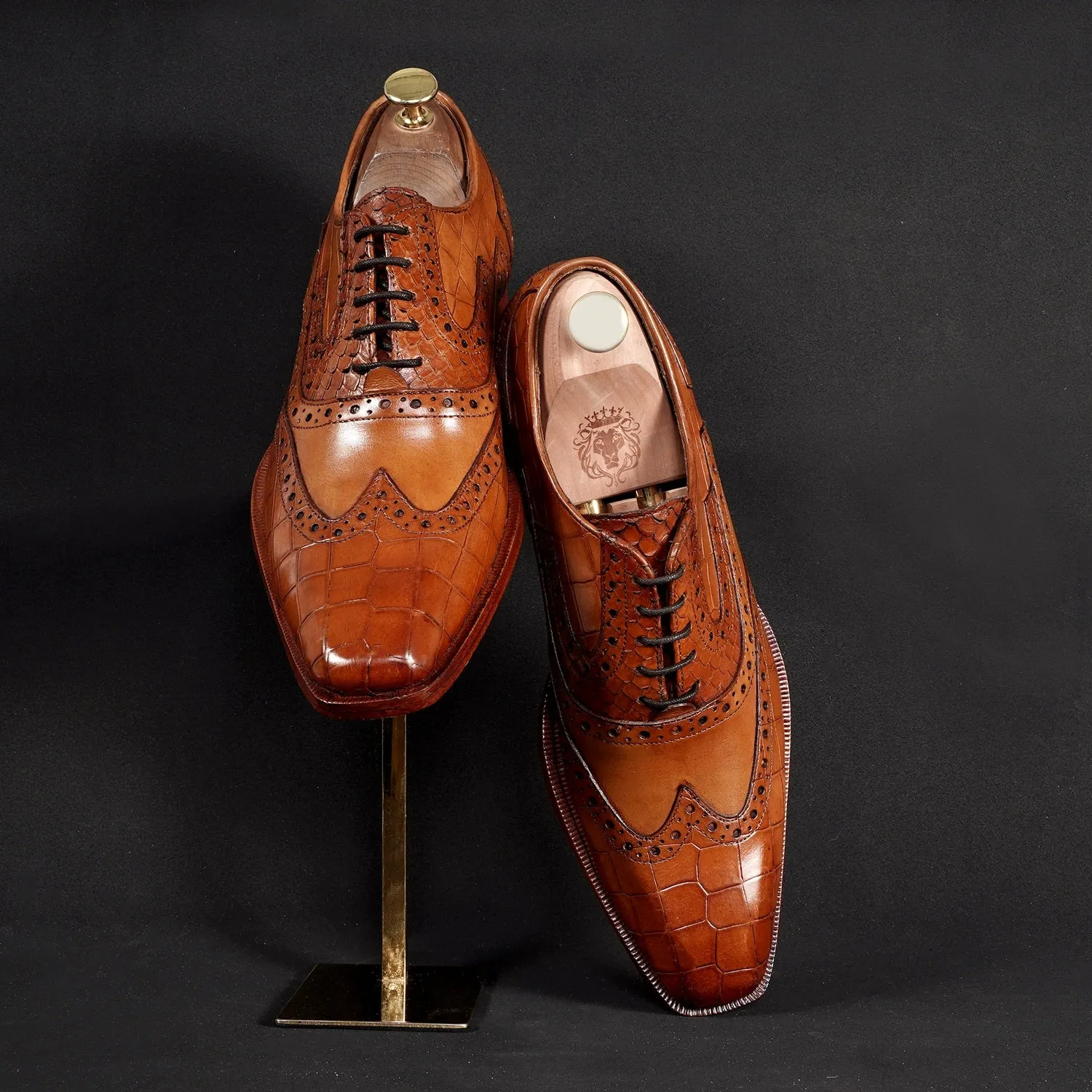 Tan Leather Formal Shoes with Wingtip Punching Brogue Oxford Lace-Up Closure