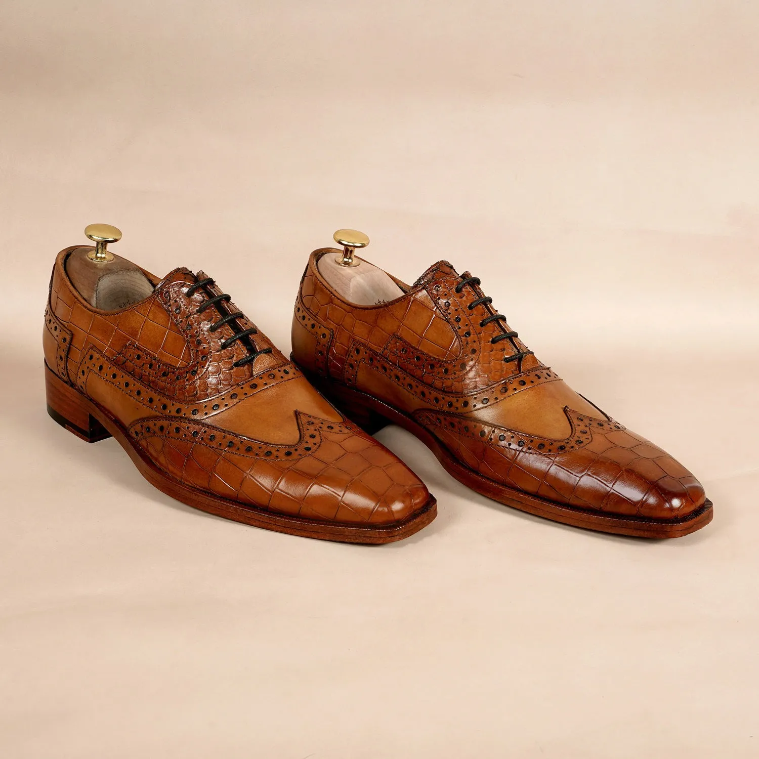 Tan Leather Formal Shoes with Wingtip Punching Brogue Oxford Lace-Up Closure