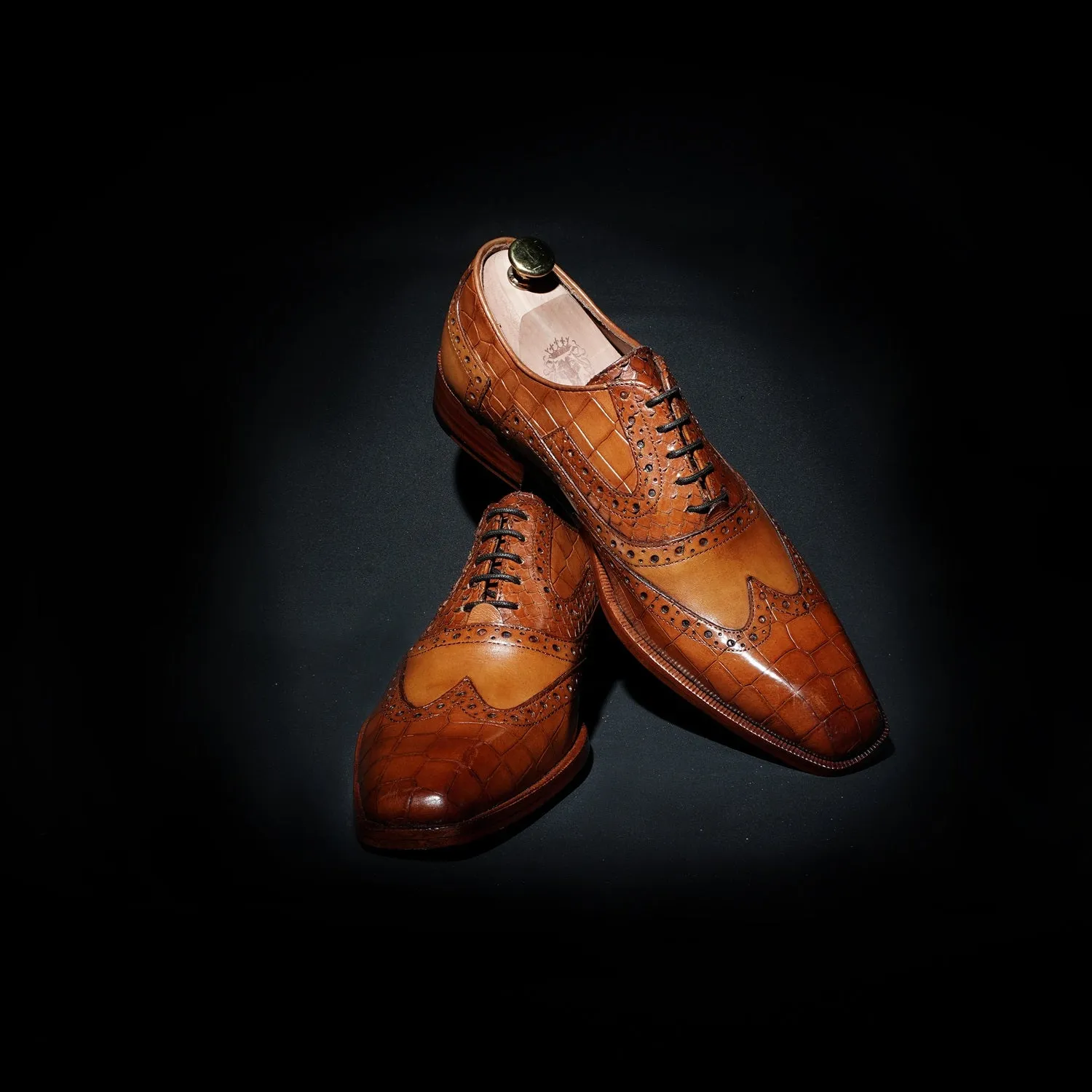 Tan Leather Formal Shoes with Wingtip Punching Brogue Oxford Lace-Up Closure