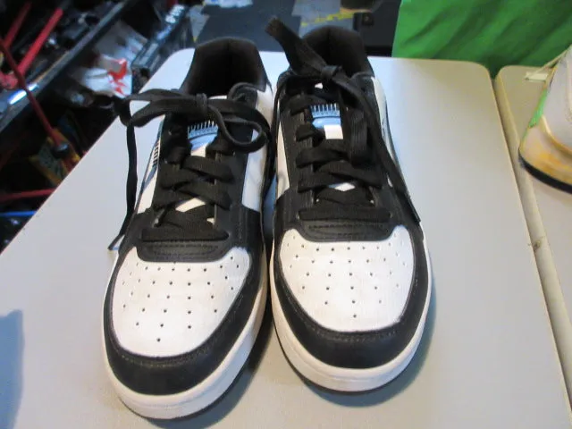 Used Puma Caven Sneakers Size 5