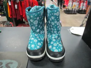 Used Snowflake Size Girls 6 Snow Boots