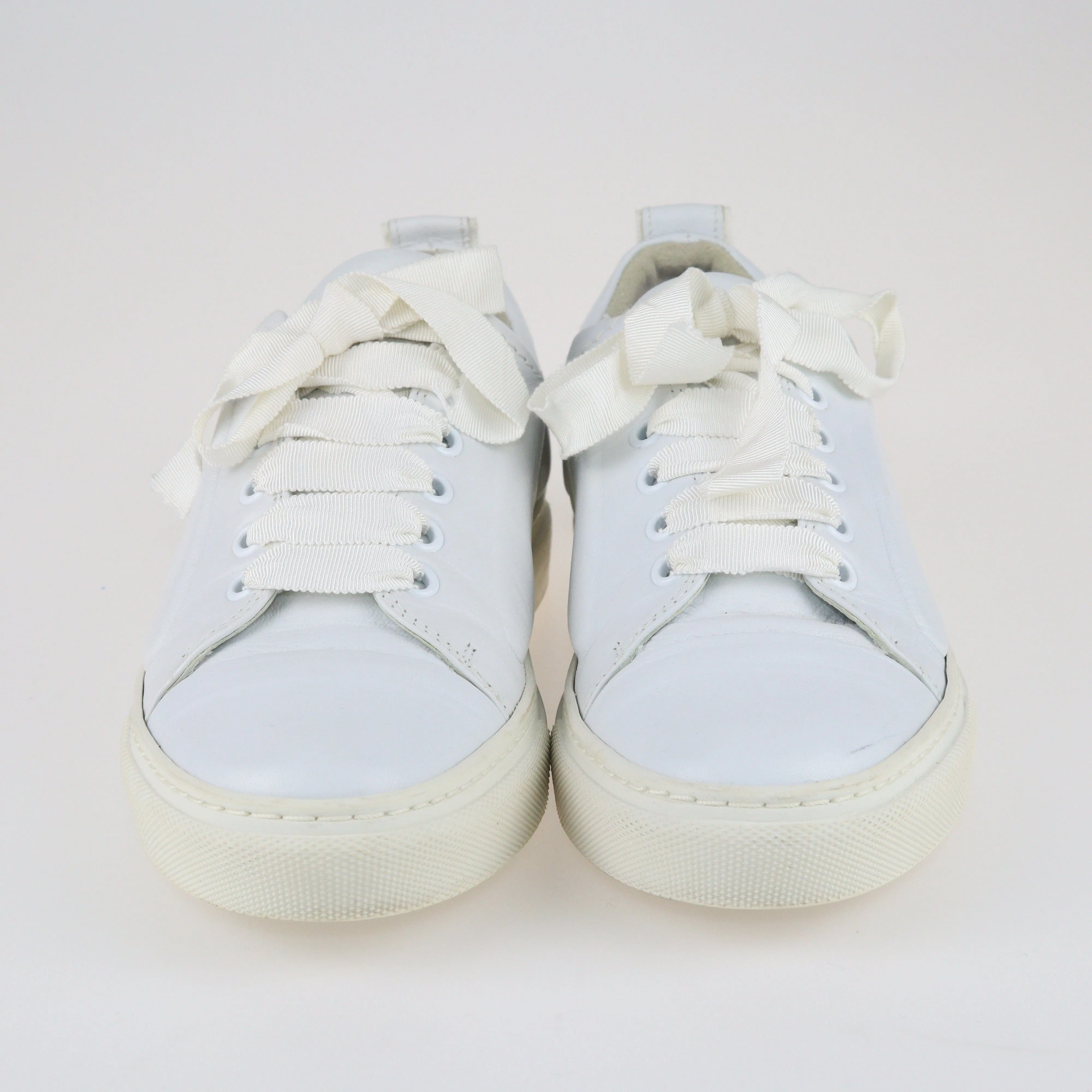 White DBB1 Low Top Sneakers