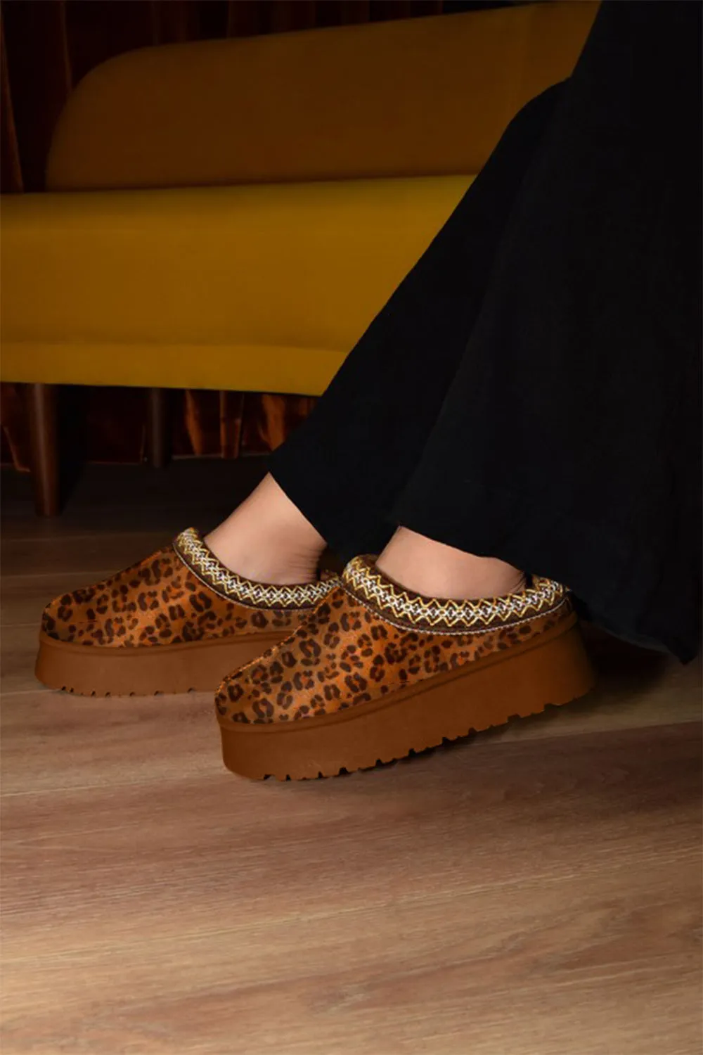 Whitley Leopard Platform Slides